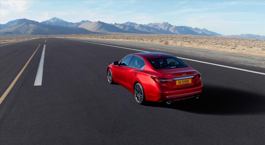  Infiniti Q50 Red Sport 400 2017 года  (WW) (фото 16 из 41)